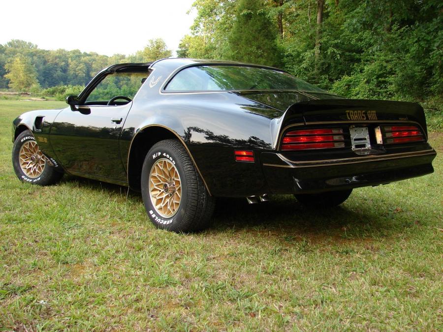  Pontiac Firebird Trans Am Bandit 1977 года  (фото 15 из 29)